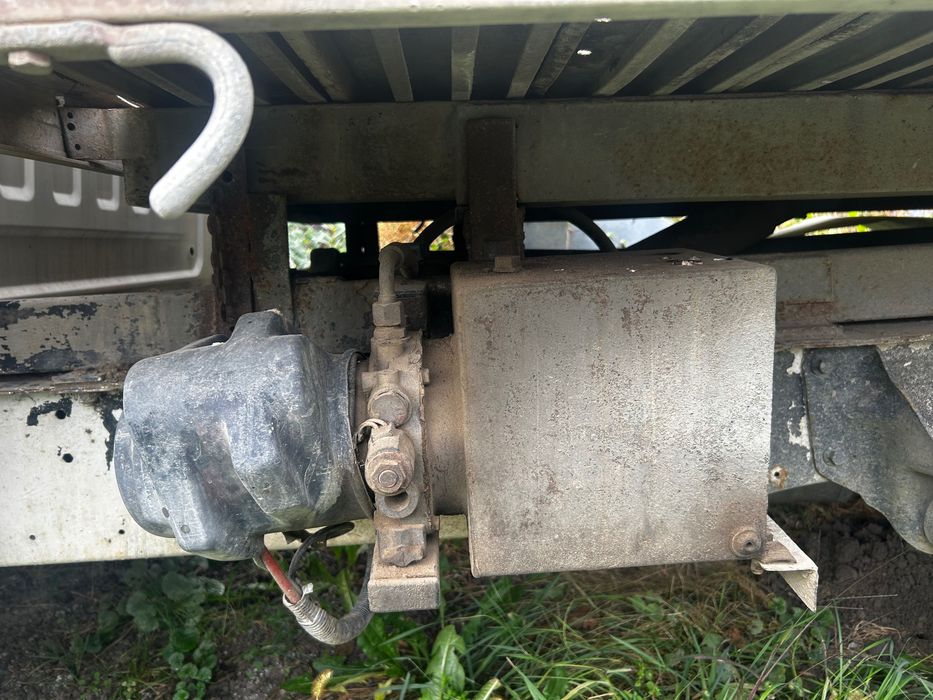Vand camioneta intreaga sau dezmembez