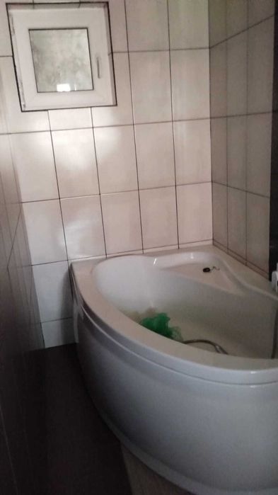 Inchiriez paratament la casa - zona Paltinis