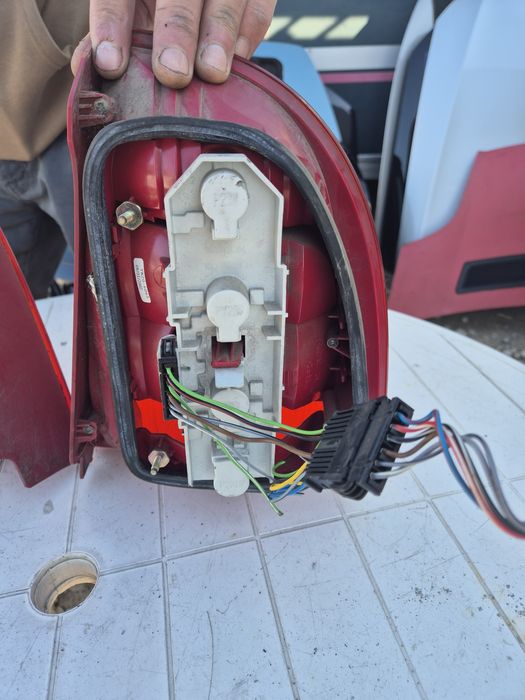 Оригинални стопове за Шкода супер Б 2002- 2006