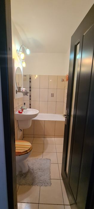 Inchiriez apartament cu 2 camere