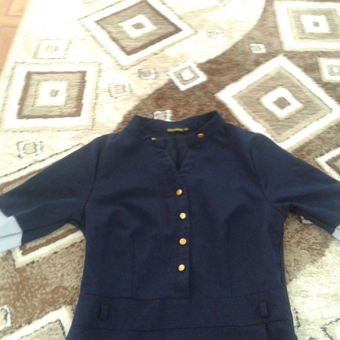 Продам рубашку тонкую с капюшоном