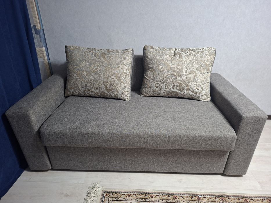 Диван,продам срочно