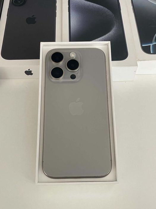 iPhone 15 Pro Natural Titanium