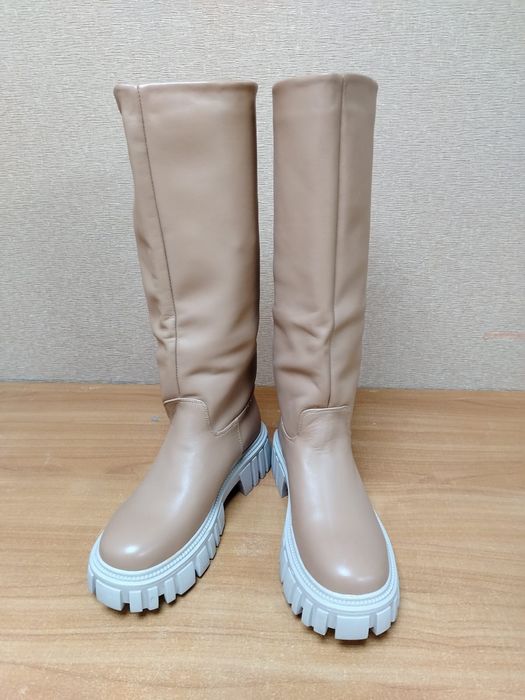 Женская кожаная обувь