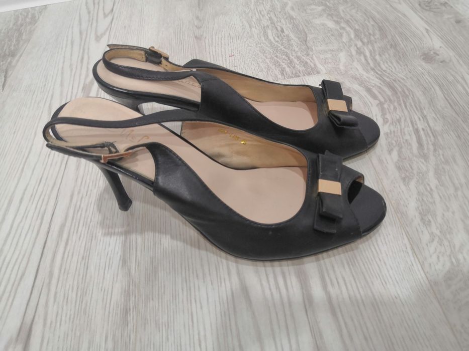 Продам туфли женские