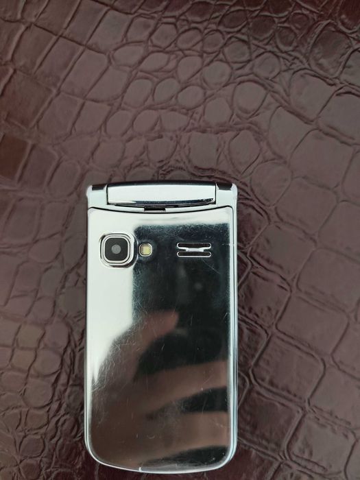 Bovey Ligushka rangi oq