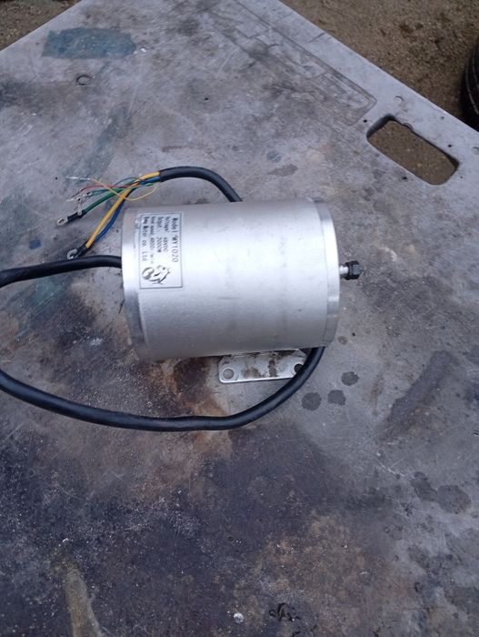 Motor 48v 2000w nou controller 48v 2000w nou.