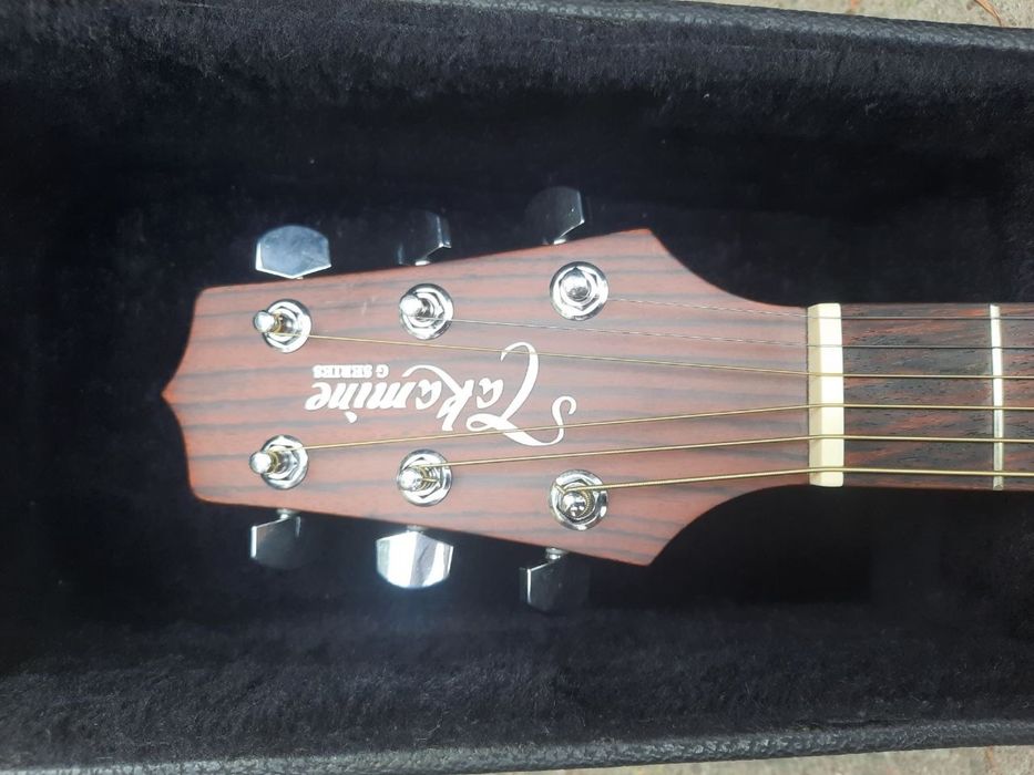 Гитара электроакустика Takamine EG320SC