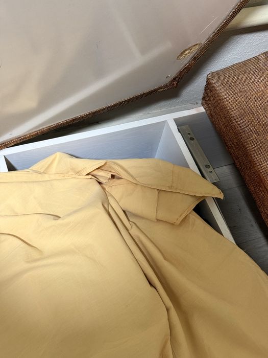 Односпальная кровать с ящиком для хранение,хорошее состояние