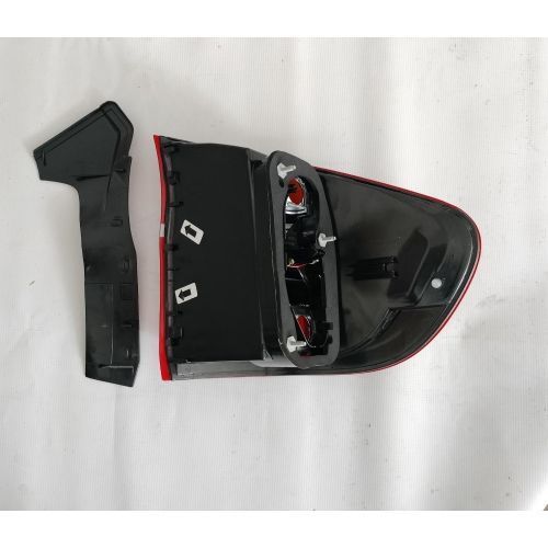 Stop spate lampa Bmw X5 (E70), 04.2010-11.2013, spate, Stanga, partea exterioara; LED+P21W+W16W; fara suport bec, TYC - Ornament Lateral Dezlipit