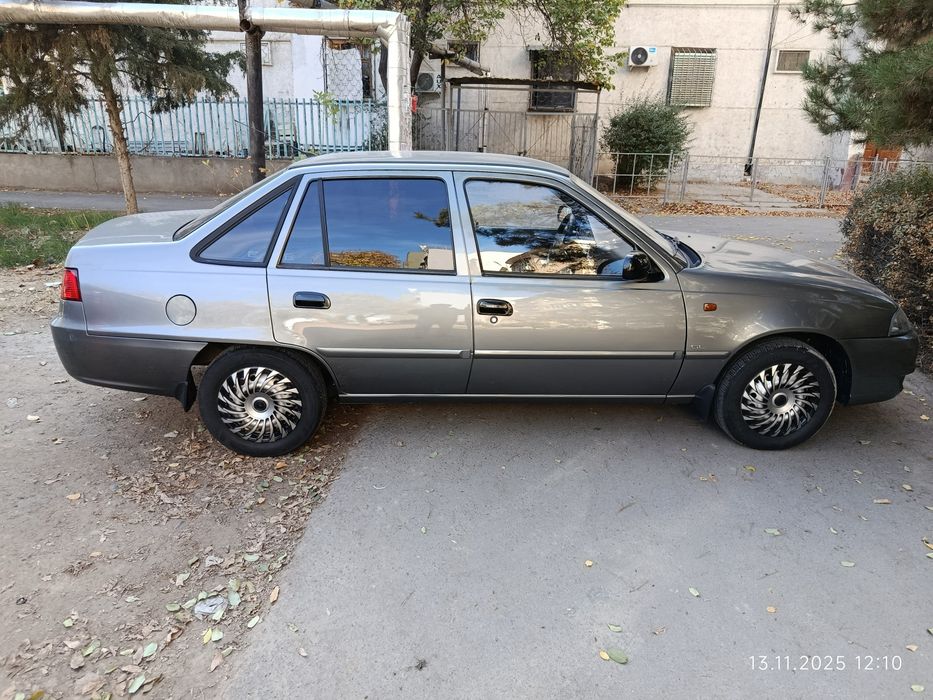 Продам свой автомобиль Nexia-2 DOHC 1.6l