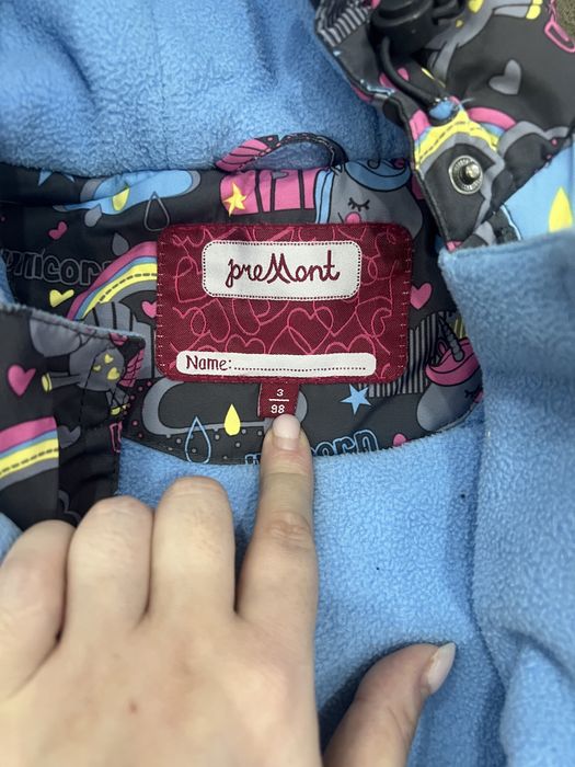 Продам зимний комбинезон для девочки