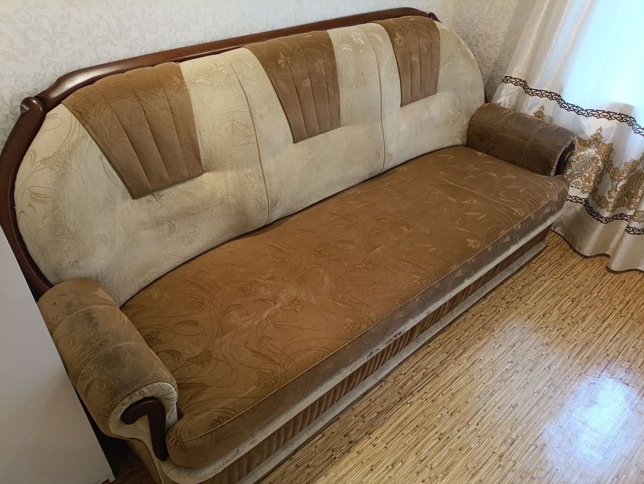 Продам диван в хорошем состоянии