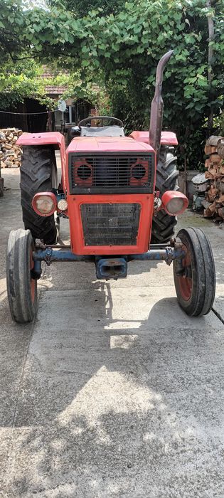 Vând tractor u445