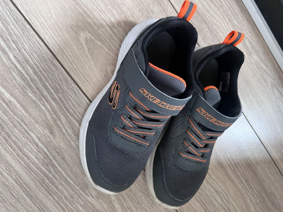 Skechers кроссовки