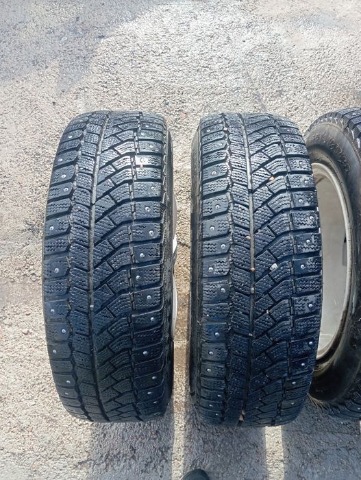 Продам Резину на 15