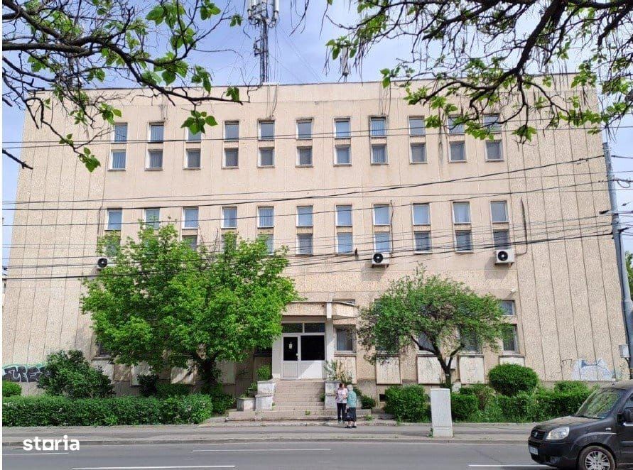 Cladire comerciala 1.493 mp + Teren 825 mp - Ploiesti