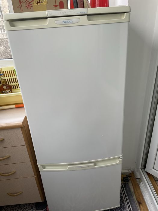 Холодильник бирюса