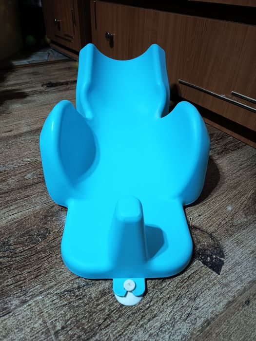 Vând suport pentru baie bebe-30ron