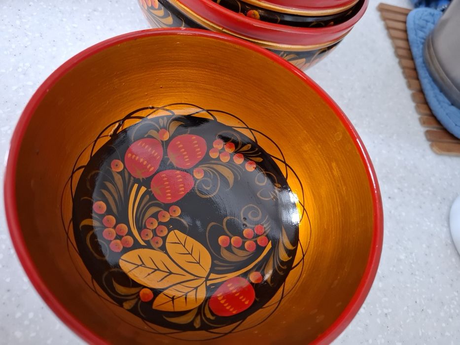 Продаю  деревянные чаши 4 штуки