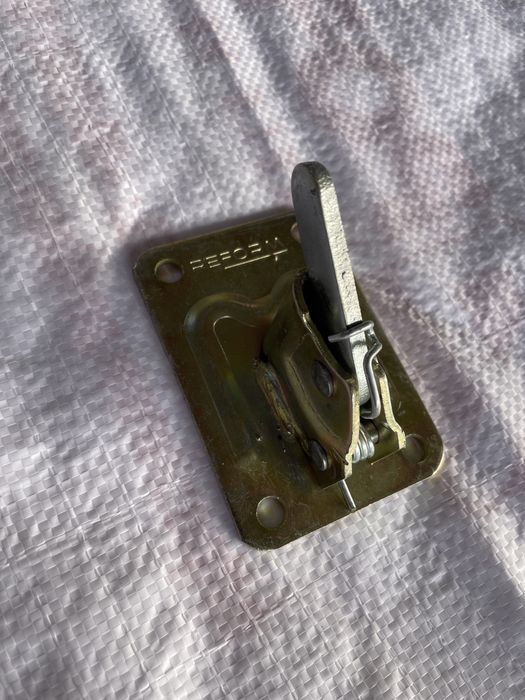 Зажим пружинный оцинкованный ( Чирозы для опалубки ) Çiroz chiroz