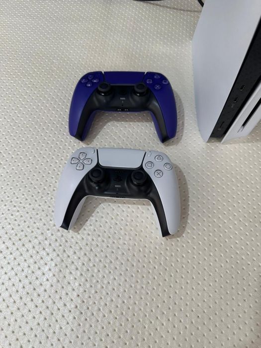 Продам Sony Playstation 5