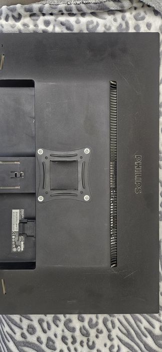 Монитор Philips 27дюймов