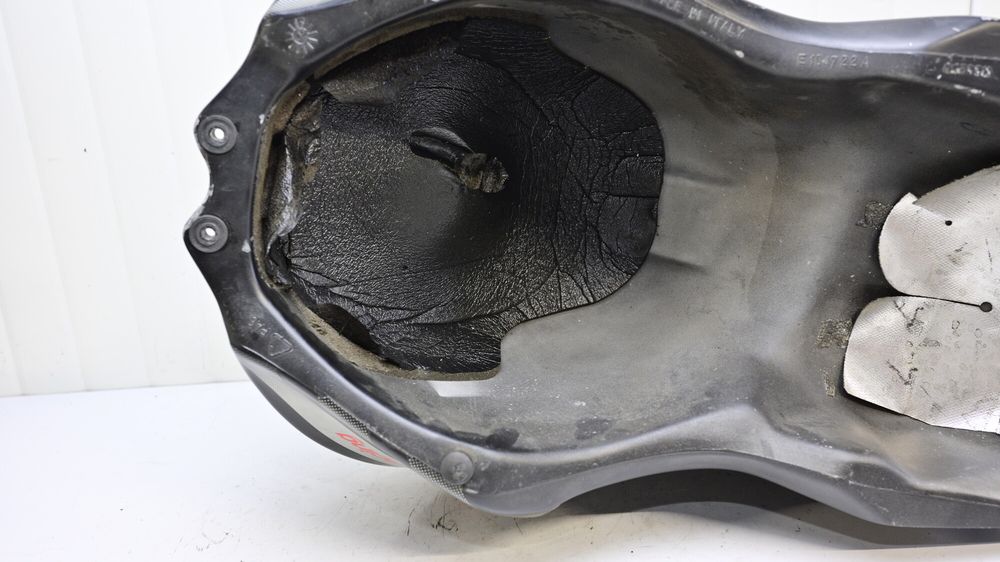 Rezervor Benzina Aprilia RSV 1000 Mille 2001 - 2003