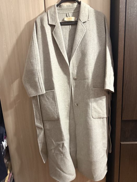 Пальто осеннее в отличном состоянии