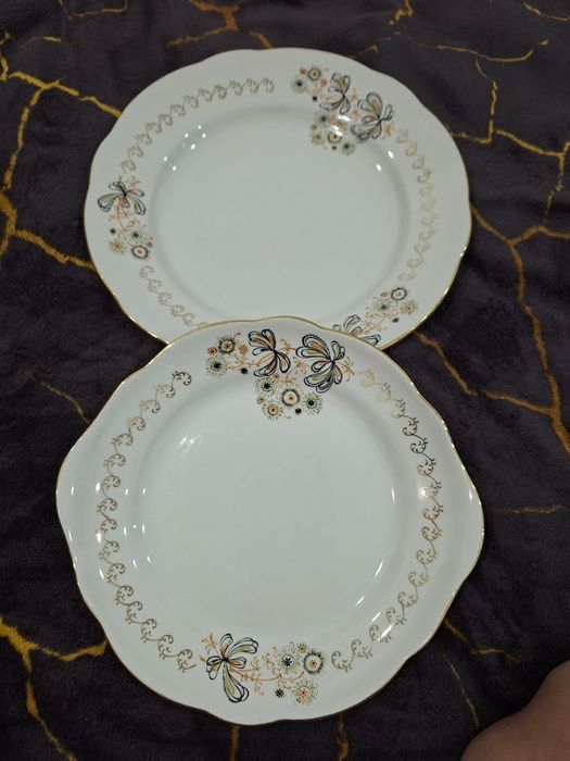 Продам тарелки,блюда.