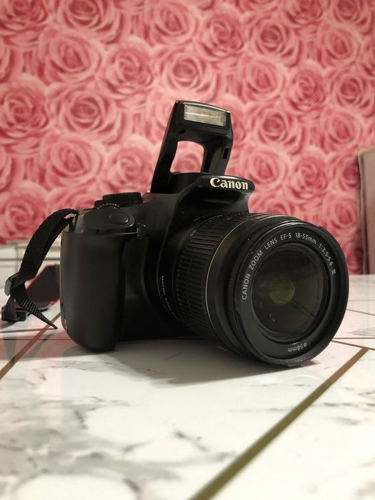 Профессиональный фотоаппарат