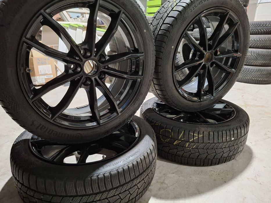 4 Jante negre lucios de BMW,Mercedes. Audi  etc 225 45 r18 Continent