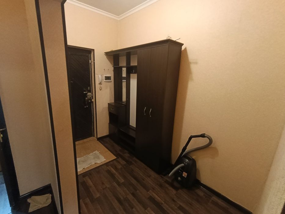 Сдам срочно квартиру на госпитальном рынке 1/5/9