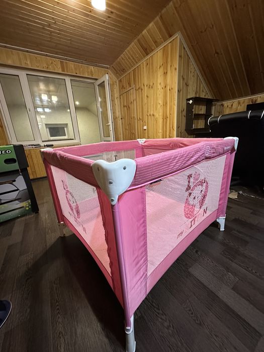 Продам манеж кровать Babyton
