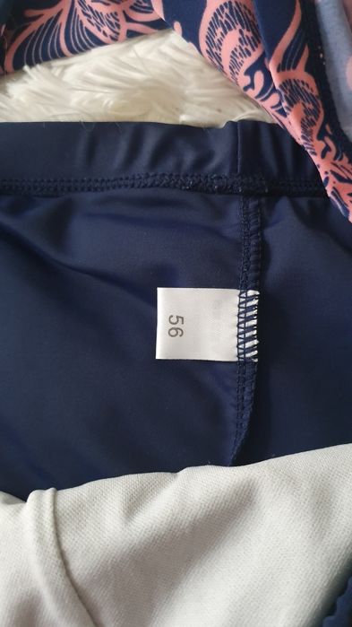 Продам купальники взрослый.