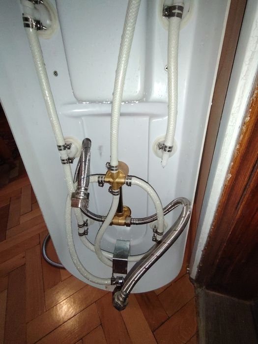 Душ панел с меки връзки