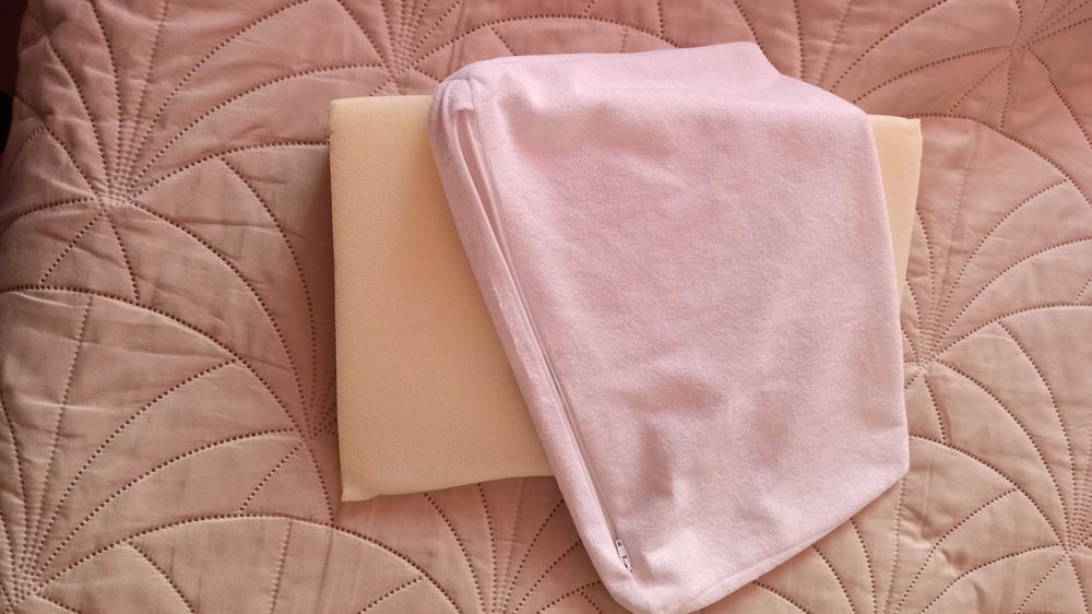 Нова антирефлукс възглавница + калъфка