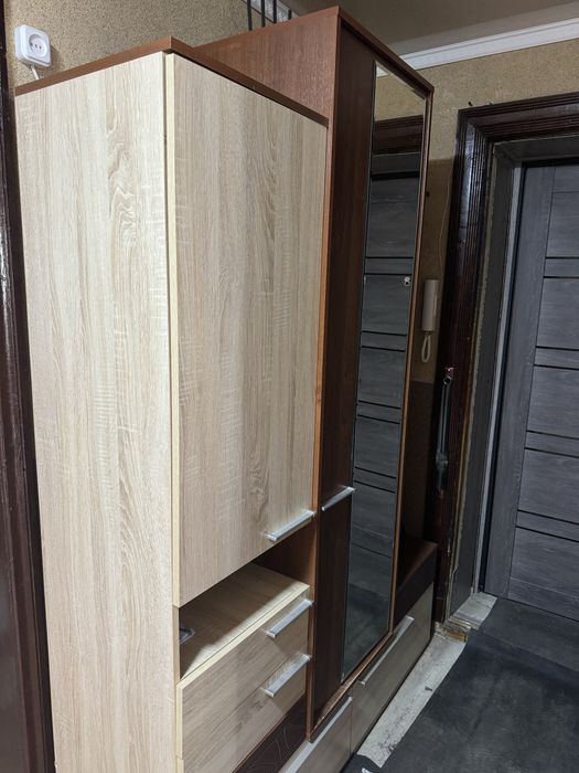 Шкаф для прихожей