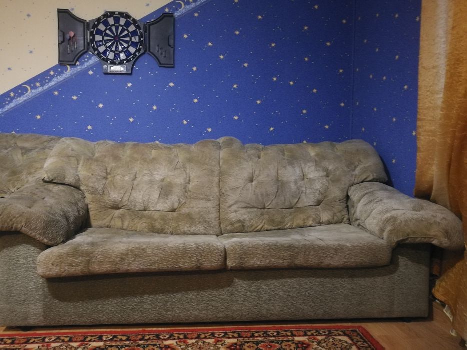 СРОЧНО ДИВАН БОЛЬШОЙ   удобный  в эксплуатации!