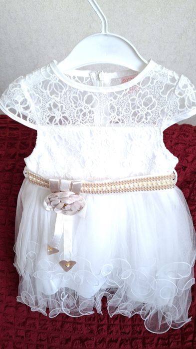 Продам детские  платья