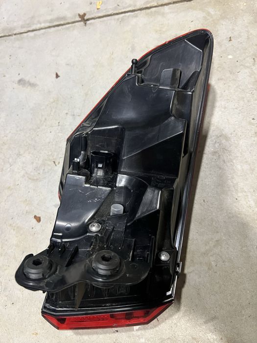 Audi Q3 - 2024 Заден десен стоп