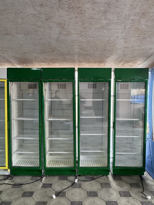 Продам витрины холодильники