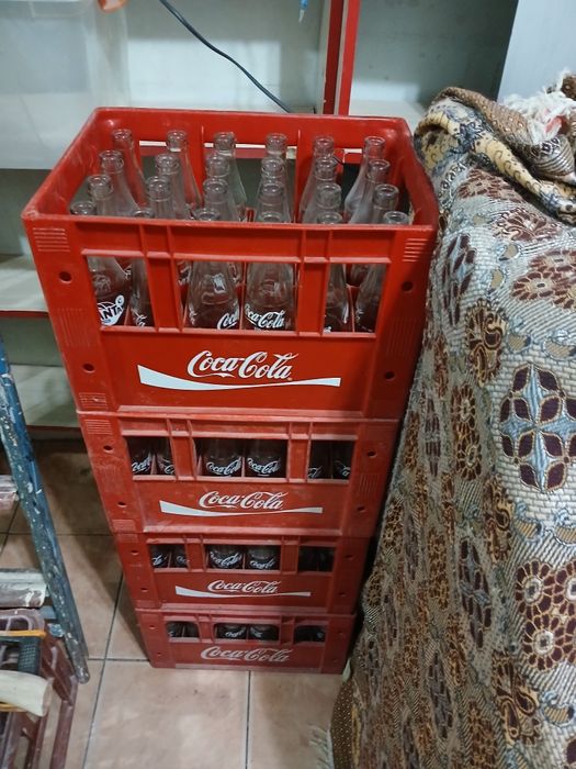 Кока кола яшиклари сотилад. 4. Дона бор. Янги этти кеткалик