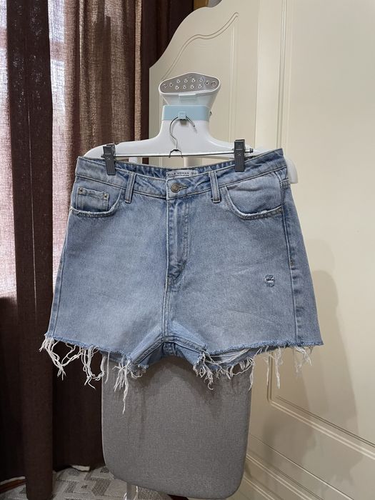 Джинсовые шорты  2 штуки