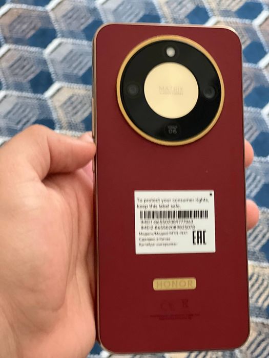 27 soat bo'ldi ishlaganiga