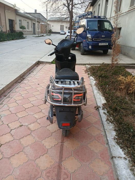 Продаётся електро скутер