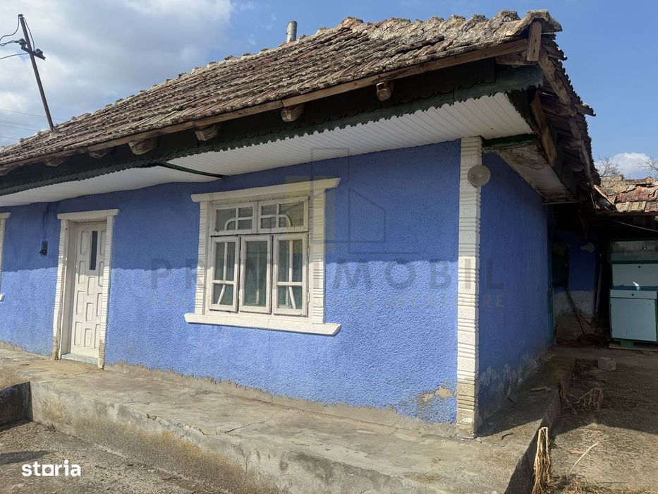 Casa batraneasca + Teren 1191 mp | Dobrovat (Iasi) | Liniste si natura
