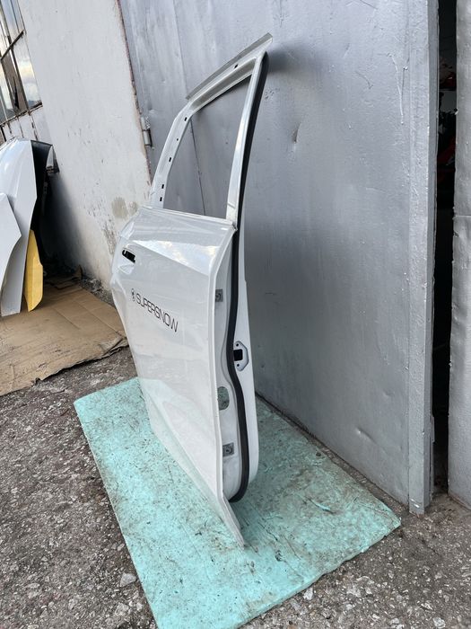 Задна дясна врата за BMW X1 U11 БМВ Х1 2022г- 2бр