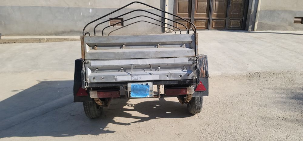 Прицеп сотилади[енгил машина учун]