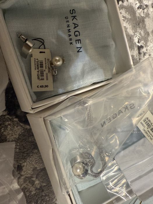 Vand bijuterii pandora si skagen